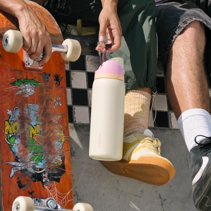 Owala FreeSip Insulated Stainless Steel Water Bottle with Straw, BPA-Free Sports Water Bottle, Great for Travel, 32 Oz, Daybreak