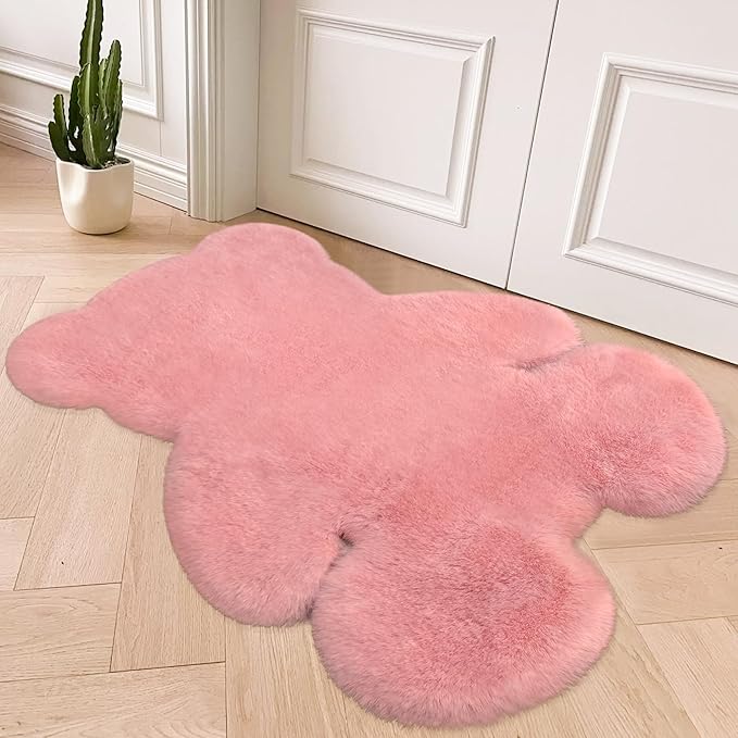 3x3.9ft Pink Small Bear Shaggy Rug, Soft Fluffy Faux Sheepskin Fur Rug Fuzzy Shag Area Rug Cute Plush Carpet for Nursery Kids Girls Bedroom Room Aesthetic Living Room Floor Home Decor, Pink