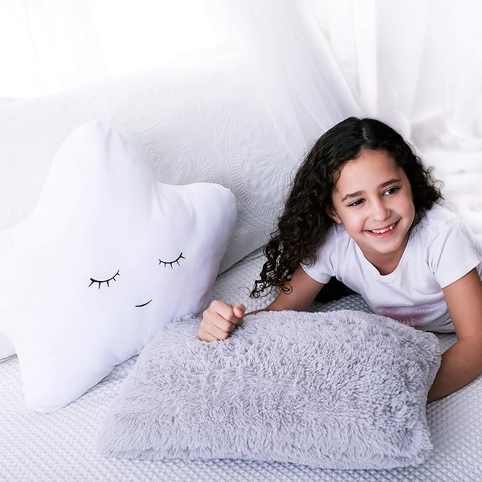 Perfectto Design Set of 2 Decorative Pillows for Girls Toddler Kids Room, White Fluffy Star and Furry Grey, Soft Plush Throw Pillows Bedroom Décor Pillows for Princess Teepee