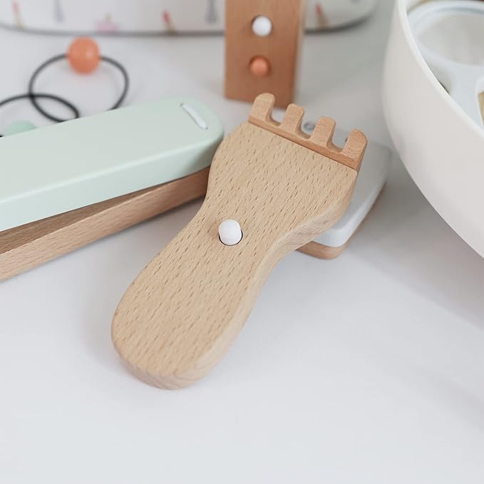 Wooden Makeup Toy Set Pretend Wood Beauty Salon Toys Toddler Wooden Makeup Kit for Girls 16PC