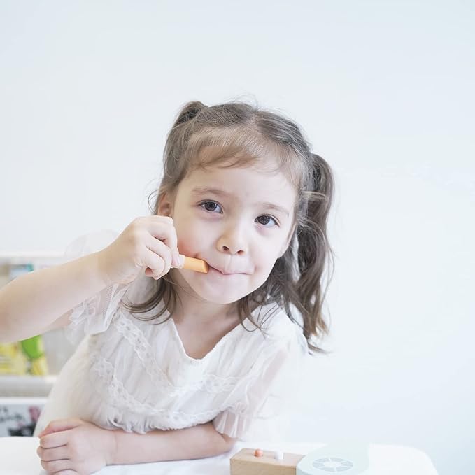 Wooden Makeup Toy Set Pretend Wood Beauty Salon Toys Toddler Wooden Makeup Kit for Girls 16PC