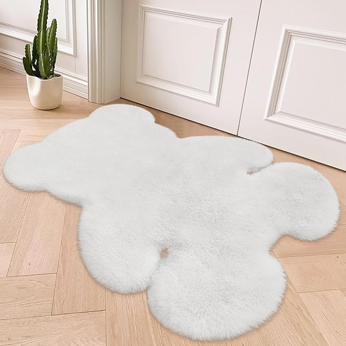3x3.9ft White Small Bear Shaggy Rug, Soft Fluffy Faux Sheepskin Fur Rug Fuzzy Shag Area Rug Cute Plush Carpet for Nursery Kids Girls Bedroom Room Aesthetic Living Room Home Decor, White