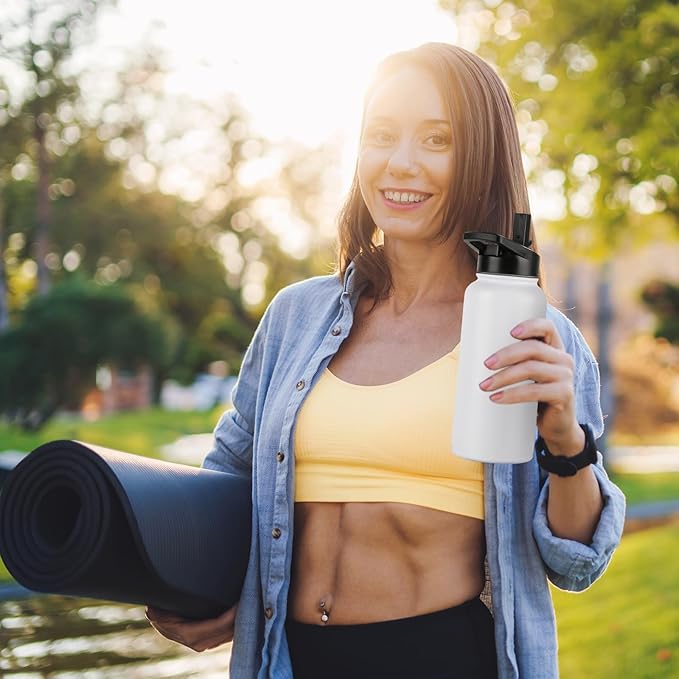 DOMICARE 32 oz Insulated Water Bottle, Vacuum Insulated Stainless Steel Sports Water Bottle with Straw Lid & Spout Lid, Leakproof, Reusable - Travel, Camping, Bike, White