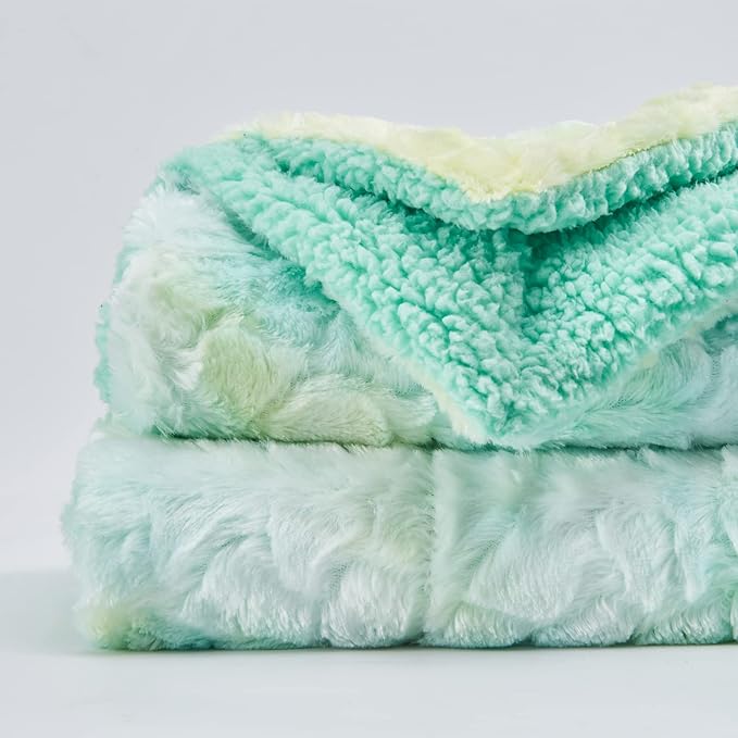 NEWCOSPLAY Super Soft Faux Fur Throw Blanket for Couch Multi Green Sherpa Fuzzy Plush Warm Blanket for Sofa Bed (Multi Green, Throw(50"x60"))