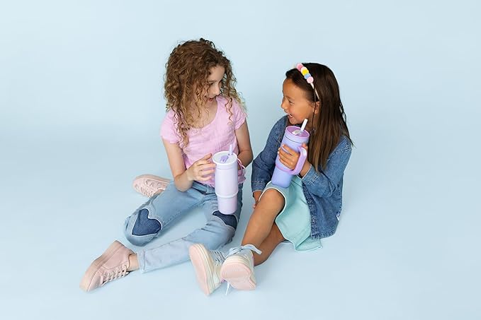 Ello Oasis 18oz Kids Tumbler with Handle & Retracting Straw, 100% Leakproof Reusable Insulated Stainless Steel Cup, Keeps cold for 18 Hours, Cup Holder Friendly, Lavendar Fields