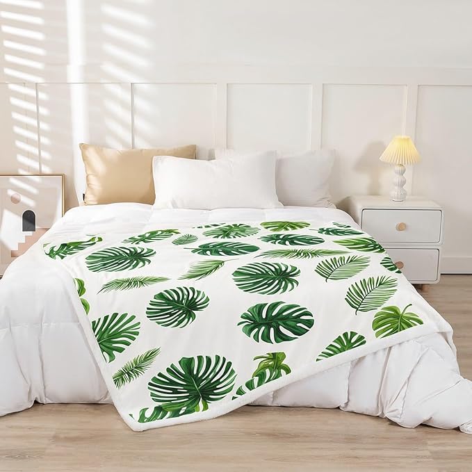 Tropical Leaves Fleece Throw Blanket for Kids Girls Boys Palm Leaf Pattern Plush Blanket Decorative Botanical Plant Sherpa Blanket Green Leaf Branches Fuzzy Blanket for Sofa Bed Couch,Throw 50x60 Inch