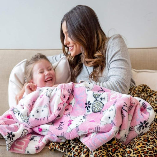 PediPocket Kidz Patented Foot Blanket – Fancy Feline – 40” x 50” with 15” Deep Foot Pocket, Plush Velvety Fleece Blanket for Kids,Everyday Luxurious Comfort, Machine Washable, Gift Idea (non-electric)