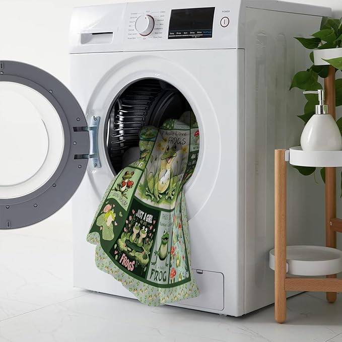 Frog Blanket, Frogs Throw Blanket, Mushroom Gifts Blankets Stuff Fleece Flannel Plush for Women Men Boys Girls Lovers Adults Soft Bedding Gift for Sofa Bed Office Home Decor 50"x40"