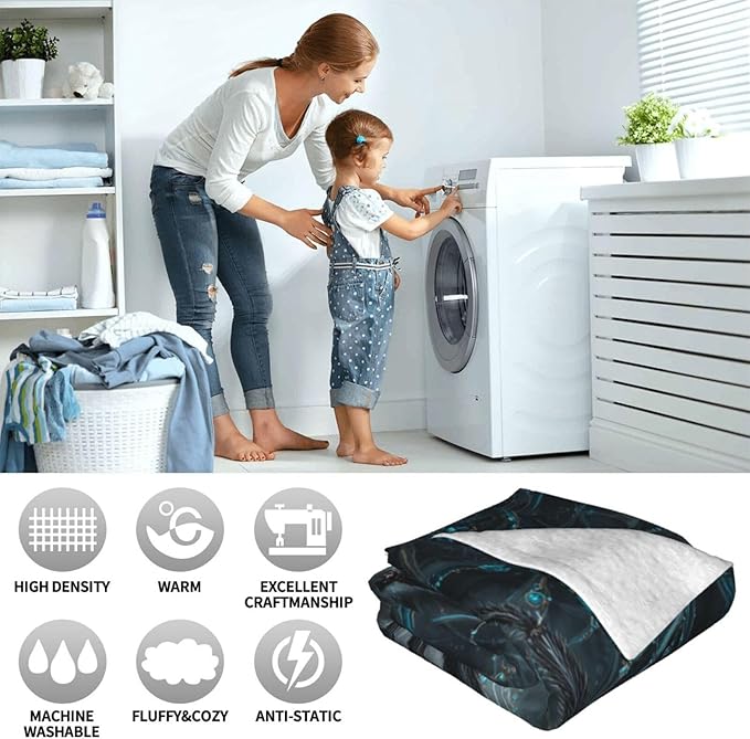 Spider Blanket Halloween Spider Lovers Flannel Blanket Lightweight Cozy Soft Throw Blankets Gift for Women and Men Couch Sofa Bed 80" x 60"