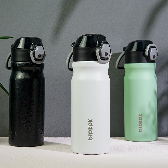 BJPKPK Water Bottle with Straw 18oz Insulated Water Bottles Reusable Stainless Steel Metal Thermal Flask with Leak Proof Lockable Lid and Carry Handle,White