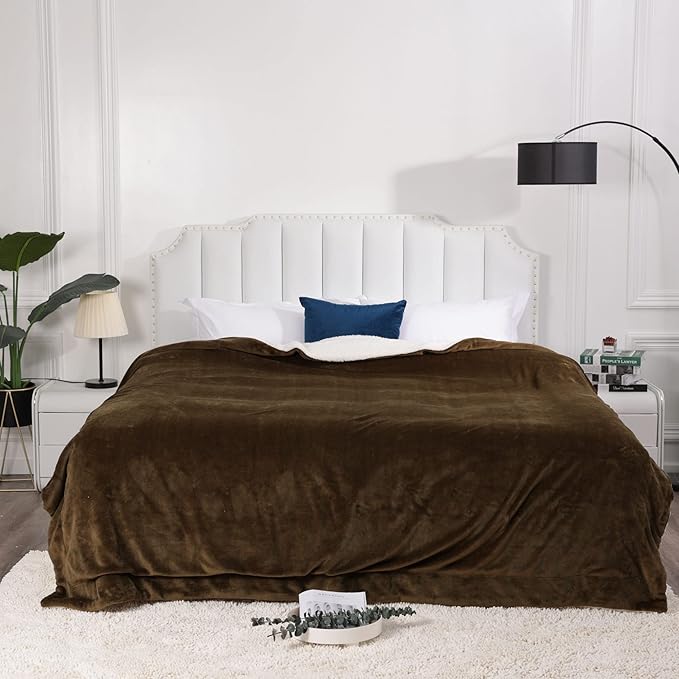 NANPIPER King Size Sherpa Blanket, Soft Fleece Throw for Bed, Reversible Thick Fuzzy Blanket for Winter (Military Olive Green, 90x108 inches)