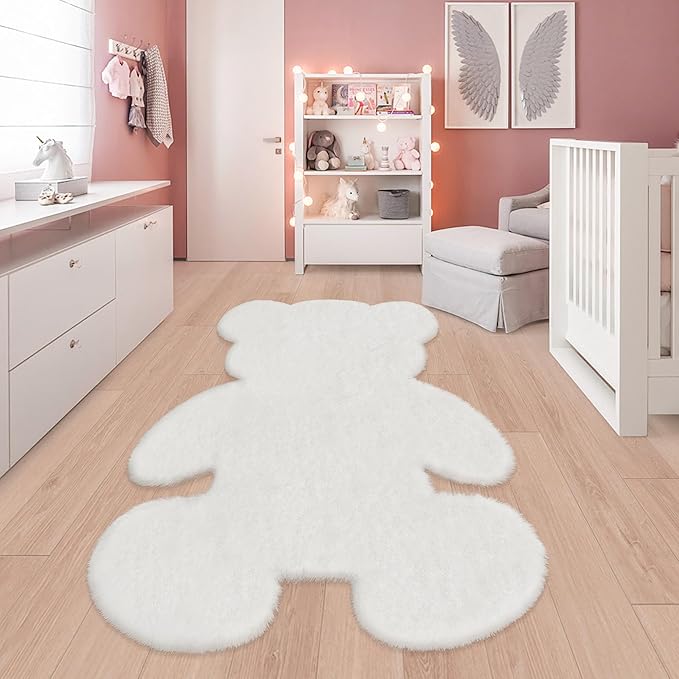 4.6x6 ft White Bear Soft Fluffy Large Rug, Shaggy Faux Sheepskin Fur Rug Fuzzy Shag Area Rug Cute Plush Carpet for Nursery Kids Girls Bedroom Room Aesthetic Living Room Floor Home Decor, White