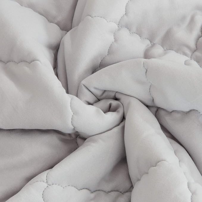 NTBAY Down Alternative Toddler Comforter, Lightweight and Warm Solid Color Baby Crib Quilted Blanket, 39x47 inches, Light Grey