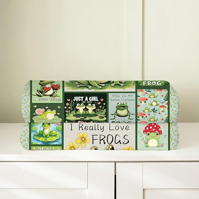 Frog Blanket, Frogs Throw Blanket, Mushroom Gifts Blankets Stuff Fleece Flannel Plush for Women Men Boys Girls Lovers Adults Soft Bedding Gift for Sofa Bed Office Home Decor 50"x40"