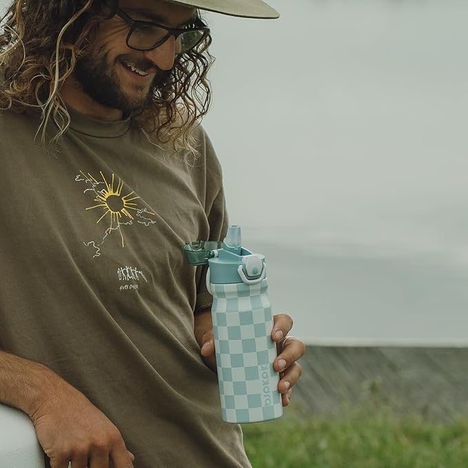 BJPKPK Water Bottle with Straw 25oz Insulated Water Bottles Reusable Stainless Steel Metal Thermal Flask with Leak Proof Lockable Lid and Carry Handle,Light Blue Leopard