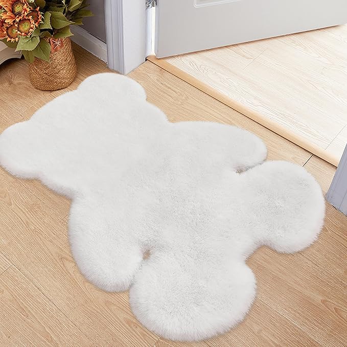 2.5x3.4 ft White Small Bear Soft Fluffy Rug, Shag Faux Sheepskin Fur Rug Fuzzy Shaggy Area Rug Cute Plush Carpet for Nursery Kids Girls Bedroom Room Aesthetic Living Room Home Decor, White