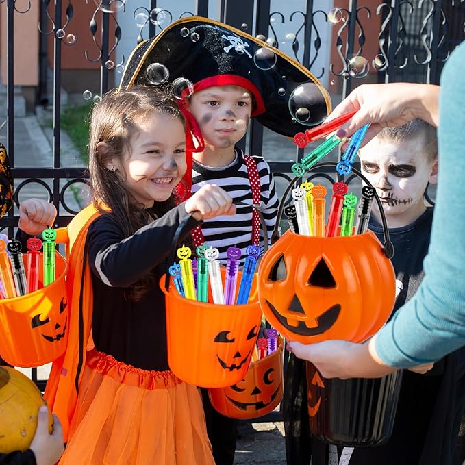 Shemira 500PCS Halloween Bubble Wands, Mini Bubbles Party Favors for Kids, Halloween Party Favors, Halloween Goodie Bag Stuffers, Classroom Prizes Gifts for Kids, Halloweens Trick or Treat Toys Bulk