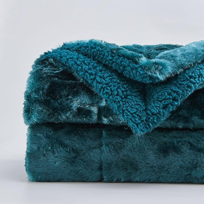 NEWCOSPLAY Super Soft Faux Fur Blanket Twin Size Dark Teal Sherpa Fuzzy Plush Warm Blanket for Sofa Bed (Dark Teal, Twin(60"x80"))