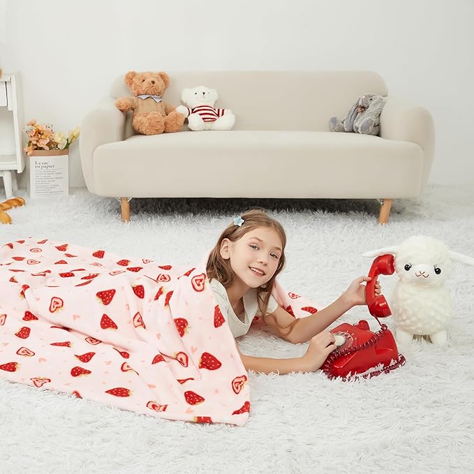 Viviland Kids Throw Blanket, Pink Strawberry Blankets for Toddler, Soft Warm Lightweight Plush Throw Blanket Fleece Blanket for Sofa Chair Couch Bed for Kids, 50" x 60"