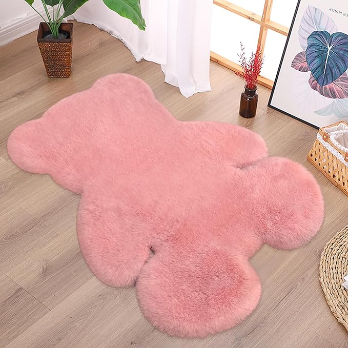 3x3.9ft Pink Small Bear Shaggy Rug, Soft Fluffy Faux Sheepskin Fur Rug Fuzzy Shag Area Rug Cute Plush Carpet for Nursery Kids Girls Bedroom Room Aesthetic Living Room Floor Home Decor, Pink