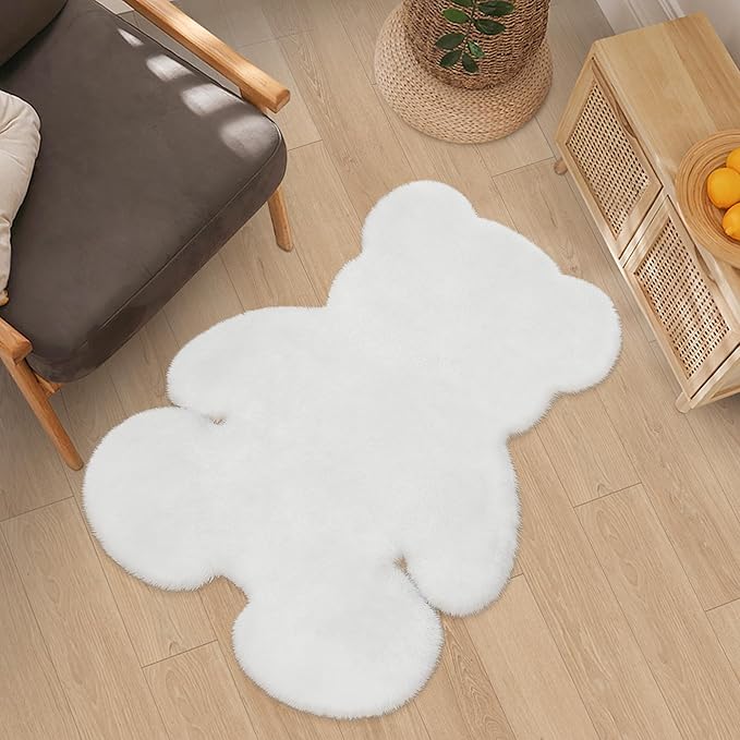 3x3.9ft White Small Bear Shaggy Rug, Soft Fluffy Faux Sheepskin Fur Rug Fuzzy Shag Area Rug Cute Plush Carpet for Nursery Kids Girls Bedroom Room Aesthetic Living Room Home Decor, White