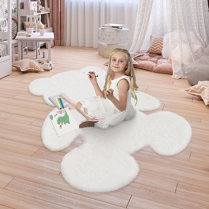 4x5.3 ft White Bear Shaggy Large Rug, Soft Fluffy Faux Sheepskin Fur Rug Fuzzy Shag Area Rug Cute Plush Carpet for Nursery Kids Girls Bedroom Room Aesthetic Living Room Floor Home Decor, White