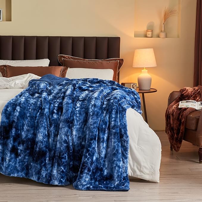NEWCOSPLAY Super Soft Faux Fur Throw Blanket for Couch Indigo Fuzzy Plush Warm Blanket for Sofa Bed (Indigo, Throw(50"x60"))