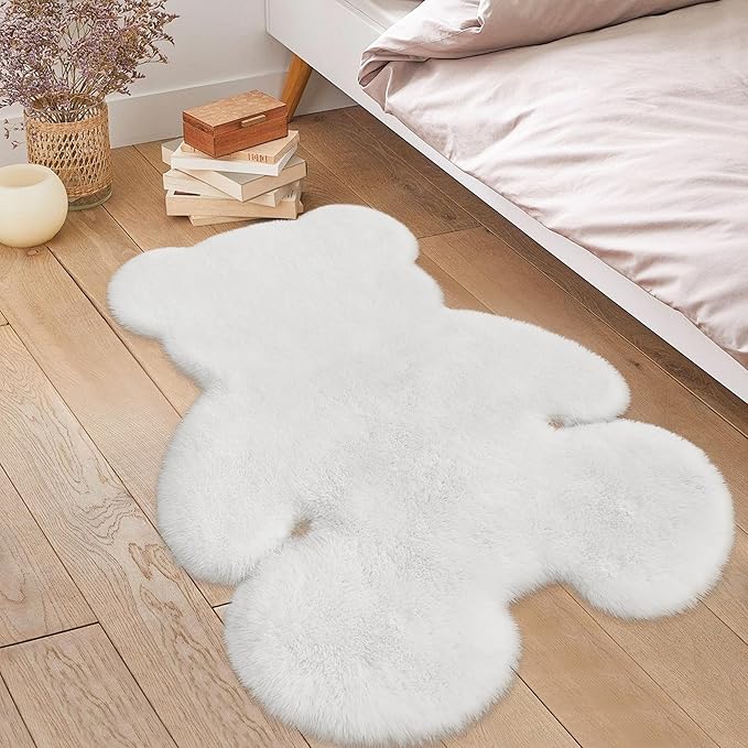 3x3.9ft White Small Bear Shaggy Rug, Soft Fluffy Faux Sheepskin Fur Rug Fuzzy Shag Area Rug Cute Plush Carpet for Nursery Kids Girls Bedroom Room Aesthetic Living Room Home Decor, White