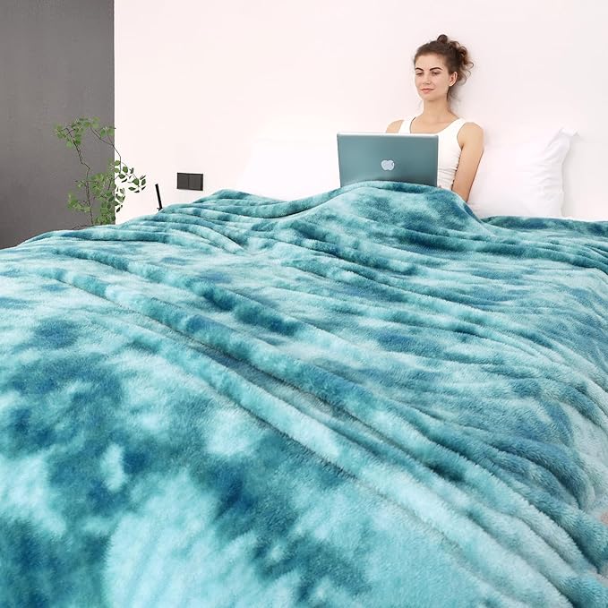 Fleece Throw Blanket Cozy Soft Lightweight Throw Blankets Warm Plush Light Blue Fall Blankets and Throws Couch Sofa Bed Camping Travel Picnic Outdoor Blanket Bedding Kid Baby Boys Girls Adults