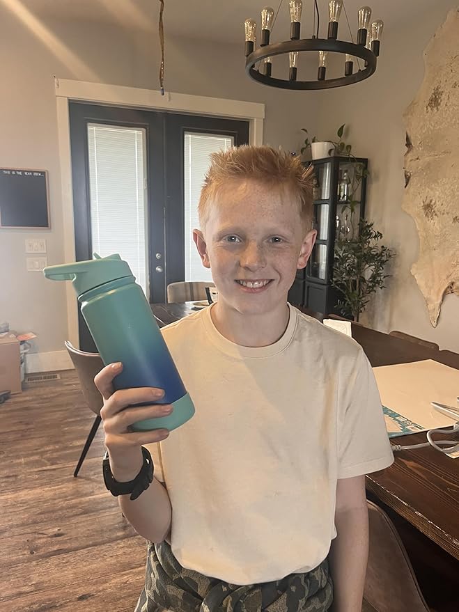 mininoo Kids Water Bottle for School, 16oz Stainless Steel Insulated Water Bottle Kids with Straw Lid for Girls, Boys (Sky/Blue)