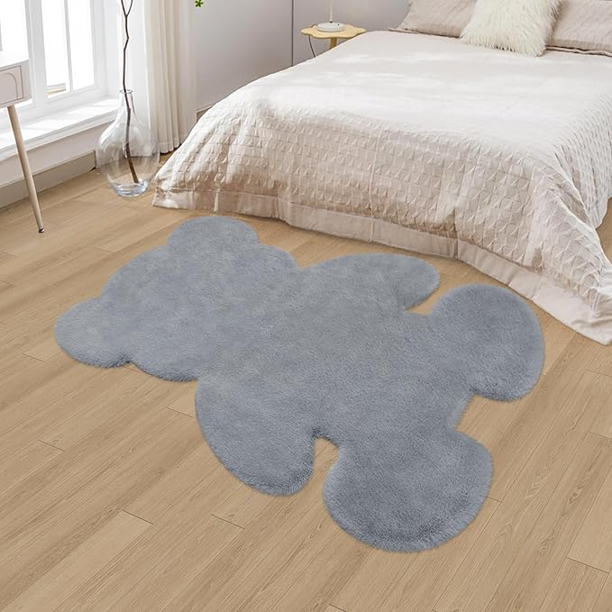 4x5.3 ft Grey Bear Shaggy Large Rug, Soft Fluffy Faux Sheepskin Fur Rug Fuzzy Shag Area Rug Cute Plush Carpet for Nursery Kids Girls Bedroom Room Aesthetic Living Room Floor Home Decor, Grey