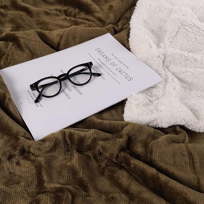NANPIPER King Size Sherpa Blanket, Soft Fleece Throw for Bed, Reversible Thick Fuzzy Blanket for Winter (Military Olive Green, 90x108 inches)