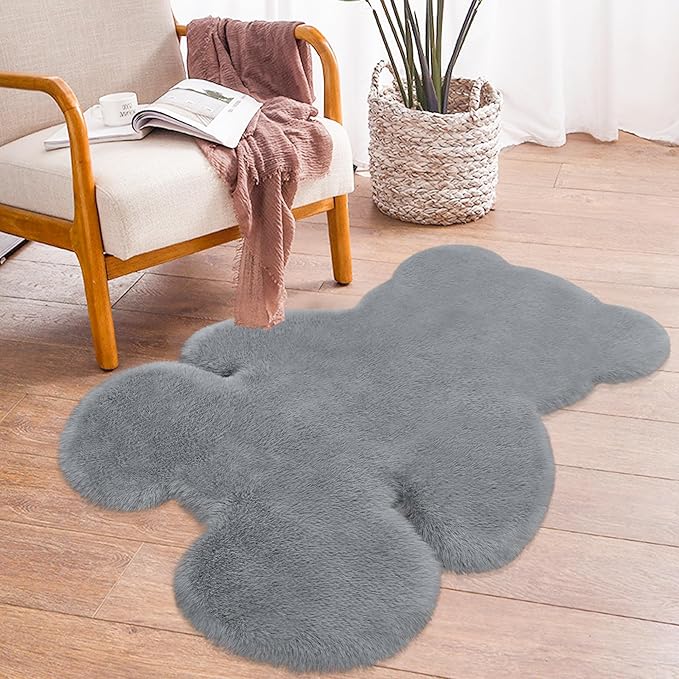 3x3.9ft Grey Small Bear Shaggy Rug, Soft Fluffy Faux Sheepskin Fur Rug Fuzzy Shag Area Rug Cute Plush Carpet for Nursery Kids Girls Bedroom Room Aesthetic Living Room Floor Home Decor, Grey