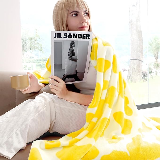 Fleece Blanket Soft Cozy Yellow Throw Blanket 50"x60" Lightweight Decorative Blanket for Couch Bed Yellow Gifts for Teens Girls Women Birthday