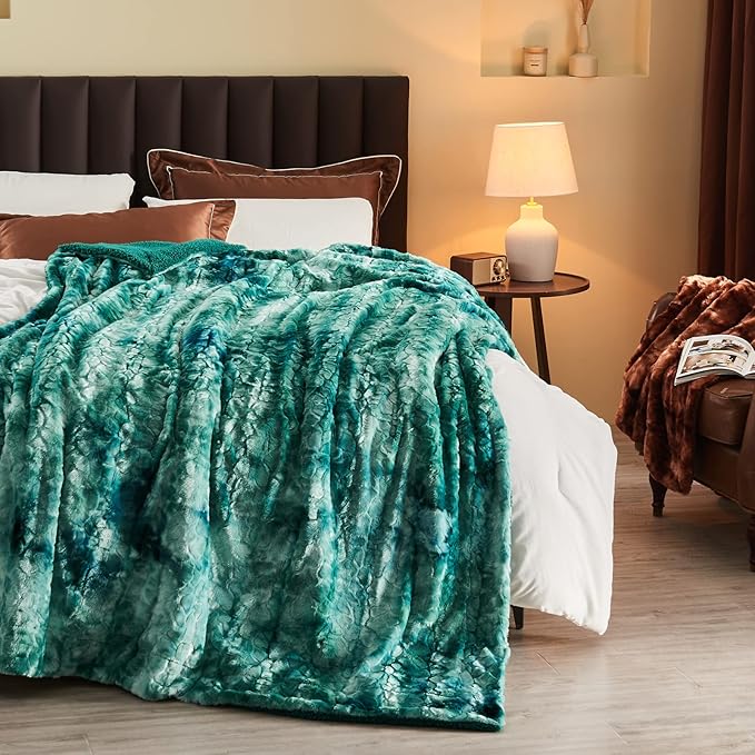 NEWCOSPLAY Super Soft Faux Fur Blanket Twin Size Tie-dye Light Teal Sherpa Fuzzy Plush Warm Blanket for Sofa Bed (Tie-dye Light Teal, Twin(60"x80"))