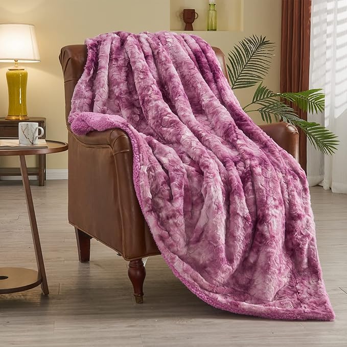 NEWCOSPLAY Super Soft Faux Fur Throw Blanket for Couch Light Purple Sherpa Fuzzy Plush Warm Blanket for Sofa Bed (Light Purple, Throw(40"x50"))