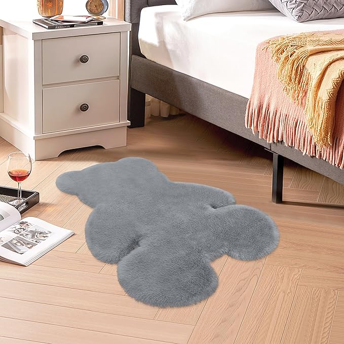 2ft Grey Small Bear Shag Rug, Soft Fluffy Faux Sheepskin Fur Rug Fuzzy Shaggy Area Rug Cute Plush Carpet for Nursery Kids Girls Bedroom Room Aesthetic Living Room Floor Home Decor, Grey