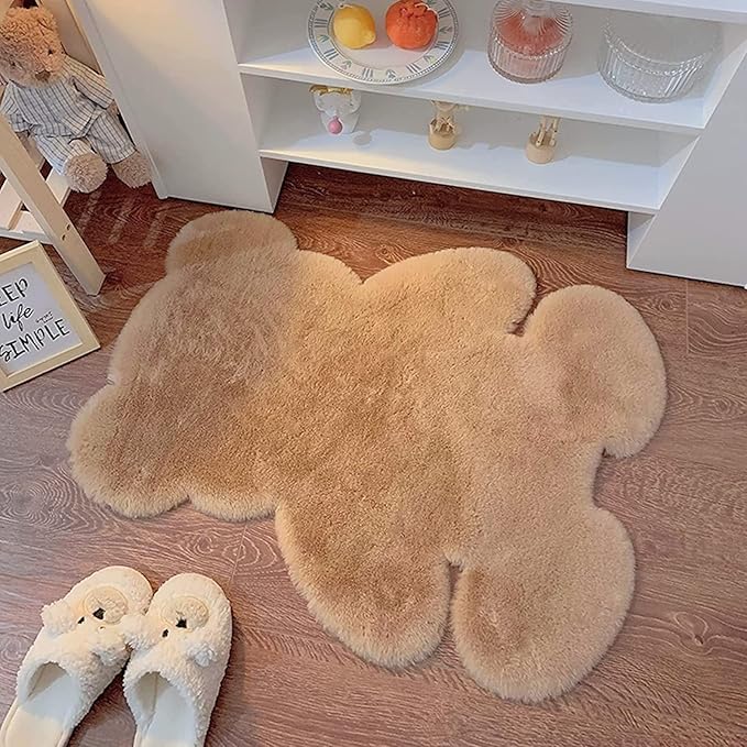 3x3.9ft Small Bear Shaggy Rug, Soft Fluffy Faux Sheepskin Fur Rug Fuzzy Shag Area Rug Cute Plush Carpet for Nursery Kids Girls Bedroom Room Aesthetic Living Room Floor Home Decor, Brown