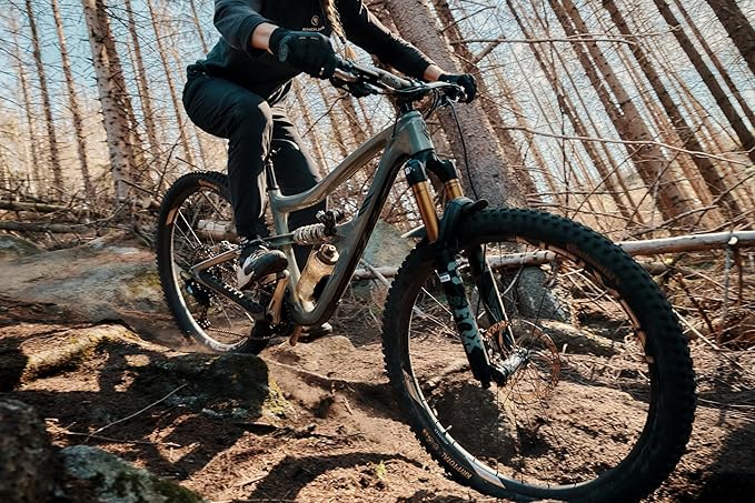 FIDLOCK Twist Bottle 750ml/25oz + Base Systems | New Leak-Proof, Self-Sealing Bottle Cap | Bike Water Bottle Holder with No Screws & Attached Bottle | Cage Free Magnetic Rack | Smoke